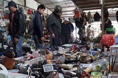 Tet antique market in Hanoi