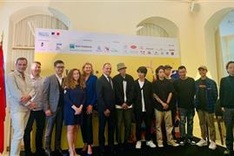 Street arts performance opens for public at weekend