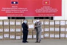 Vietnam-donated medical equipment handed over to Laos