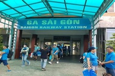 More trains from HCM City to tourist destinations arranged