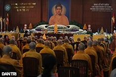 Vietnam commemorates Covid-19 victims