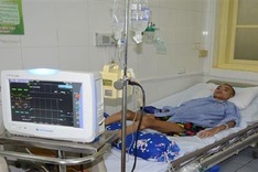 Dantri/DTiNews readers help poor boy overcome threat of death