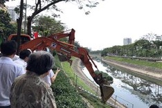 Construction starts on sewers for polluted Hanoi rivers