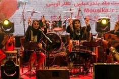 All-women band in Iran struggles to break through