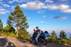 Hanoian releases north-south motorbike tour photo collection