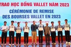 Foreign-sponsored scholarships worth over 2.5 billion VND granted to students