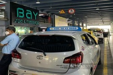 Taxi shortage warning for Tan Son Nhat airport