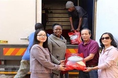 Vietnam sends relief aid to Zimbabwe cyclone victims