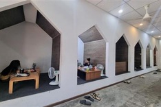 Danang coffee shops offer heat shelter