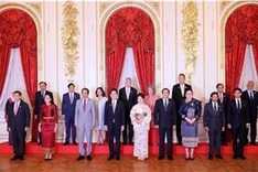 Japanese Prime Minister vows to promote economic cooperation with ASEAN