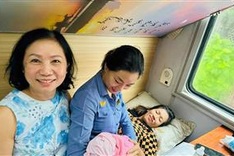 Woman gives birth on train in HCM City