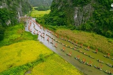 Tam Coc-Trang An’s beauty during festival season