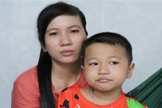 Single mum seeks help to save ailing child