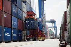 Trade surplus reaches 12.25 billion USD in H1