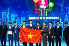 Vietnamese students won three golds at IOM 2019
