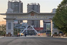 Lao Cai-China border gate crowded on national day