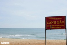 One dead, another missing while swimming at Binh Dinh beach