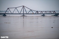 Red River's water level recedes