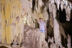 Magnificent beauty of Quang Tri cave