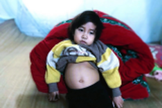 Ailing Nghe An girl needs help