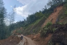 Temporary shelters set up for evacuated households in Cao Bang