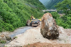 Large rock kills excavator driver