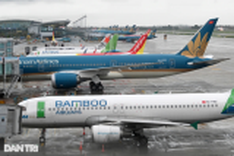 Hanoi-HCM City national holiday flight bookings low