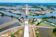 Vinh Long approves nine sand mines for key projects