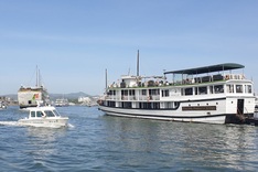 Quang Ninh considers offering free tickets to Ha Long Bay