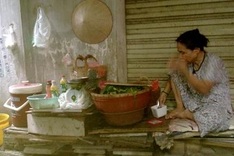 Renovation pushes small traders to hardship