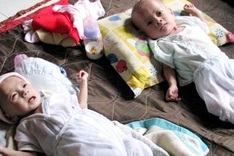 Children abandoned at pagoda