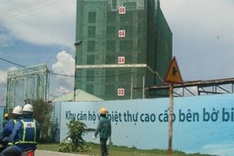 Million dollar coastal apartments face difficulties in finding customers