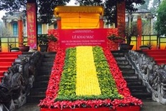 Spring festival opens at Thang Long Citadel