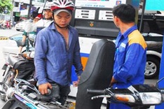 Petrolimex official denies doubt about its profit