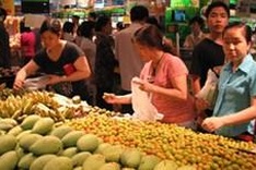 Retailers seek Tet opportunity to increase sales