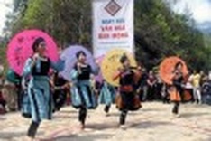 Short trips attract tourists on National Day