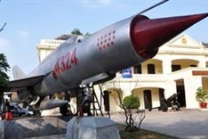 Wartime aircraft and map recognised as national treasures