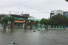 Danang schools closed due to flooding