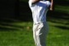 Second 68 leaves Woods well off the pace