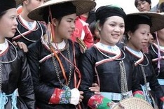 Khau Vai love market culture-tourism week opens