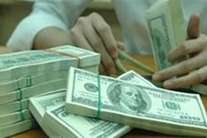 Local banks court foreign investors