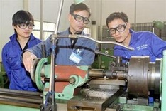 Firms urged to support training