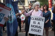 Planet has just 5% chance of reaching Paris climate goal, study says