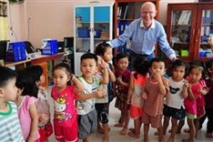 German doctor’s heart-to-heart journey brings new hope to Vietnamese children with heart diseases