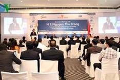 Party leader attends Mumbai business forum