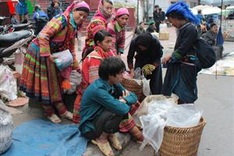 Hoang Su Phi market