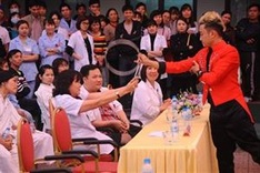 Artists head to hospital as music cures