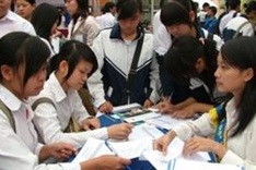 PM urges preparations for 2015 high school graduation and university entrance exam