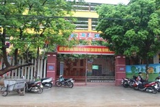Ha Tinh chief wastes public money on private school
