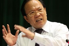 Minister cracks whip on entertainment industry